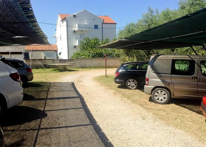 Ineta *
