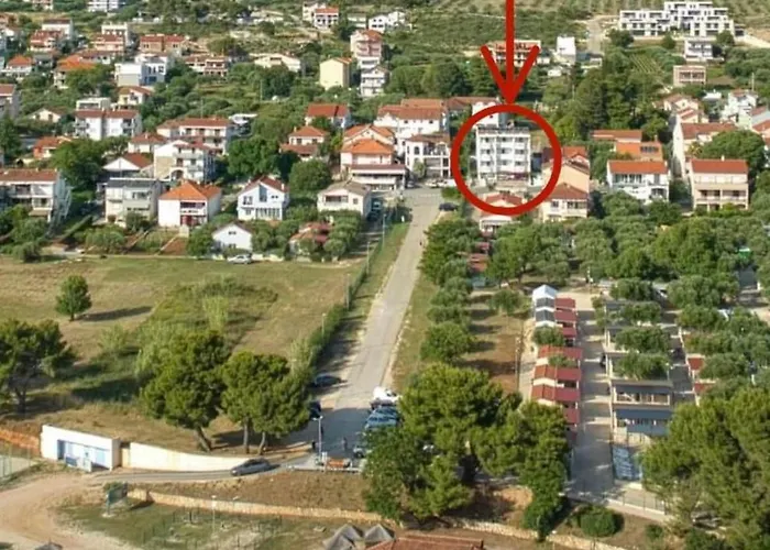 Ineta *