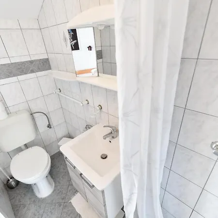 Apartament Ineta Sveti Filip i Jakov