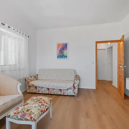 Ineta Sveti Filip i Jakov