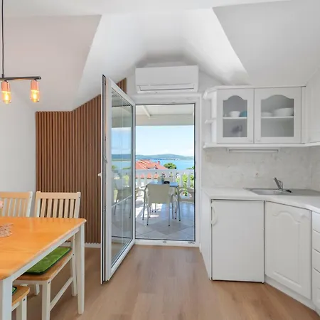 Apartment Ineta Sveti Filip i Jakov