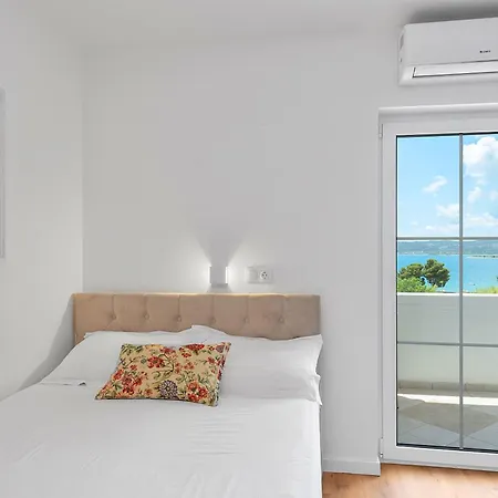 Ineta Apartman Sveti Filip i Jakov