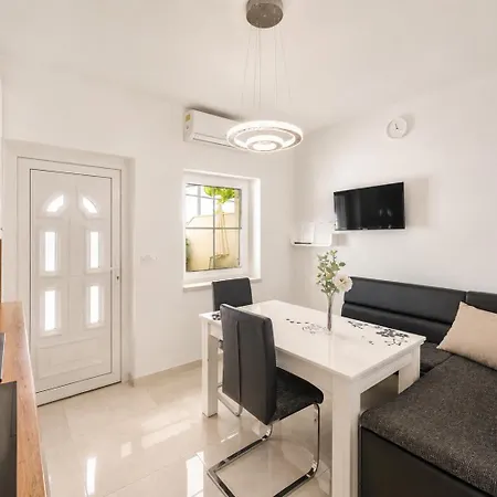 Apartman Ineta *