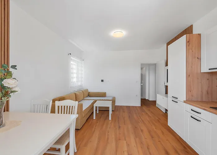 Ineta * Sveti Filip i Jakov