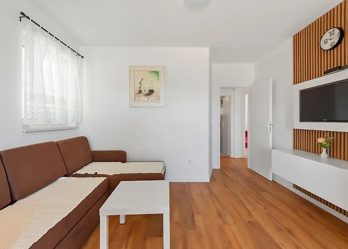 Ineta * Sveti Filip i Jakov