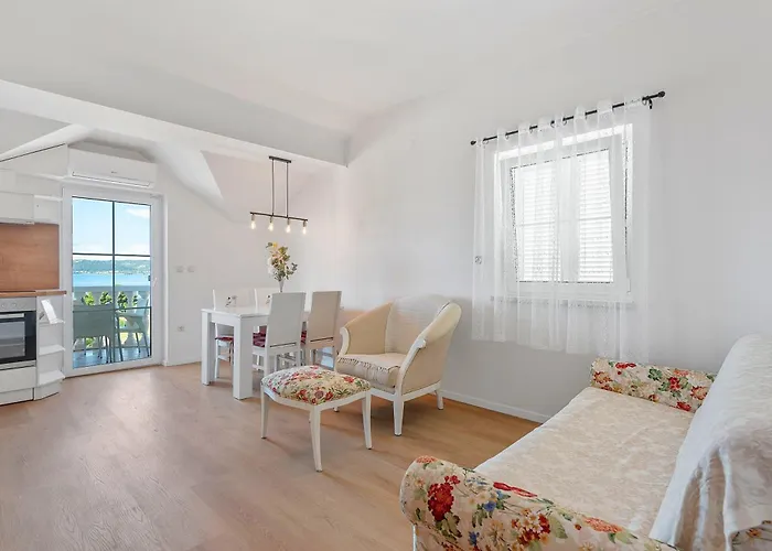 Appartamento Ineta Sveti Filip i Jakov