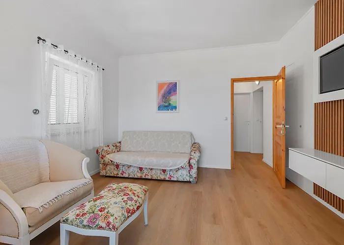 Ineta Sveti Filip i Jakov