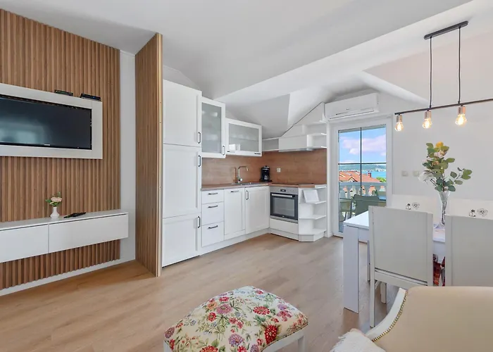 Ineta * Sveti Filip i Jakov