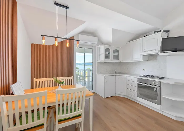 Ineta Sveti Filip i Jakov