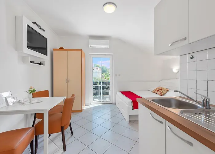 Ineta Appartamento Sveti Filip i Jakov