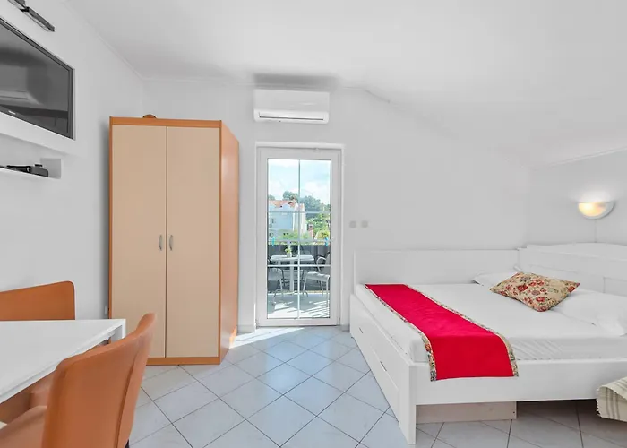 Appartamento Ineta Sveti Filip i Jakov