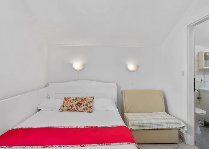 Ineta Sveti Filip i Jakov