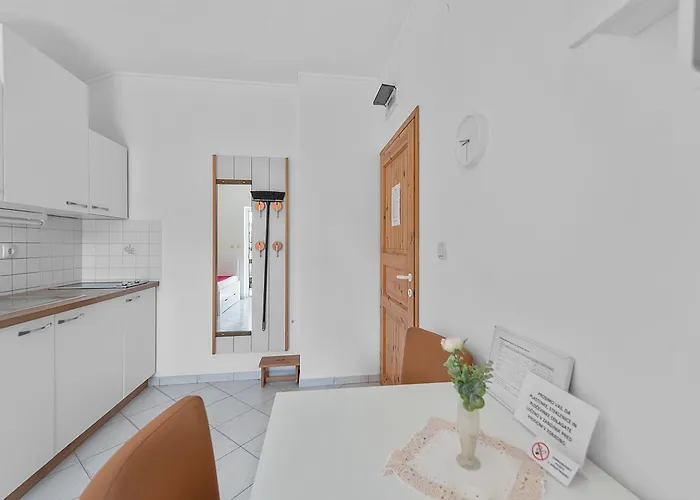 Ineta Appartamento Sveti Filip i Jakov